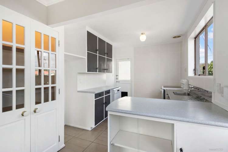 122 Astley Avenue New Lynn_5