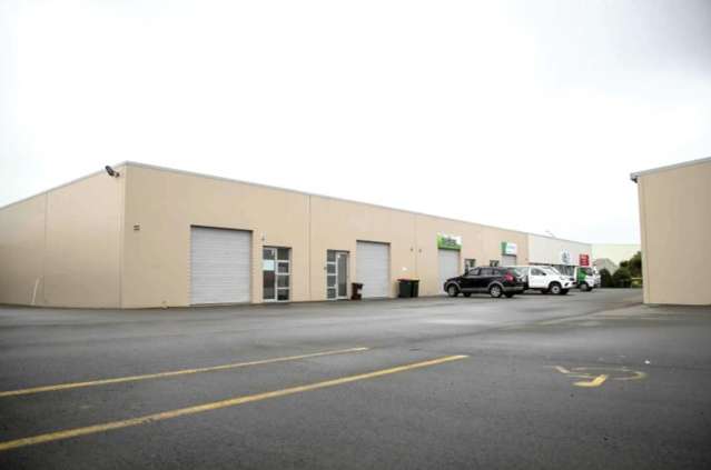 134m2 Warehouse available for lease