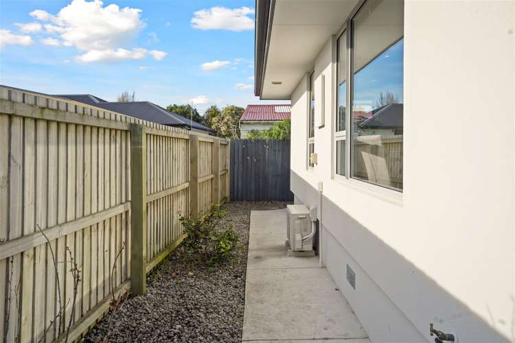 2/10 Stacey Place Woolston_16