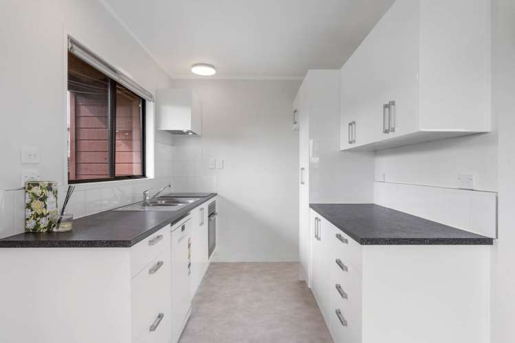 2/115 Titirangi Road New Lynn_2