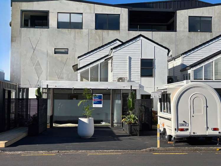 8 Cammish Lane Orewa_0