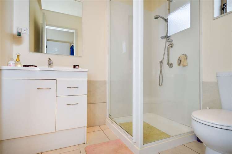 16 Chic Gardens Parakai_11