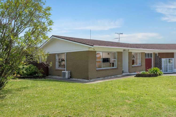 2/1 Willow Way Sunnyhills_12