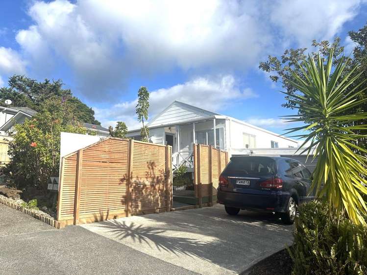 17 Tui Grove_0