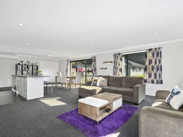 11b Aran More Place Belmont_6