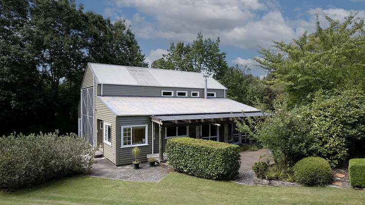 208 Mapara Road Acacia Bay_19