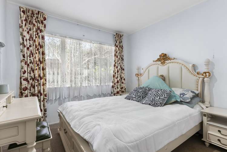 28 Castlehill Court Wattle Downs_10