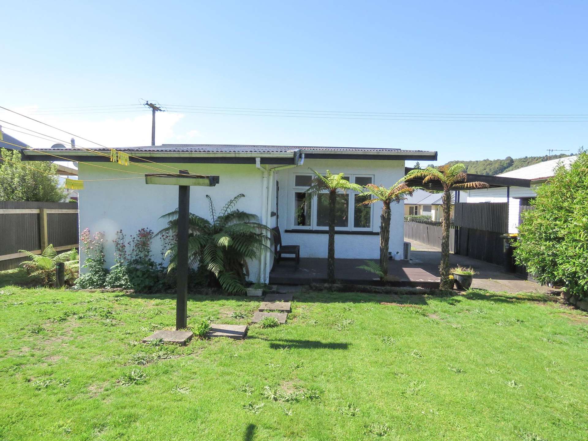 75 Shiel Street Reefton_0