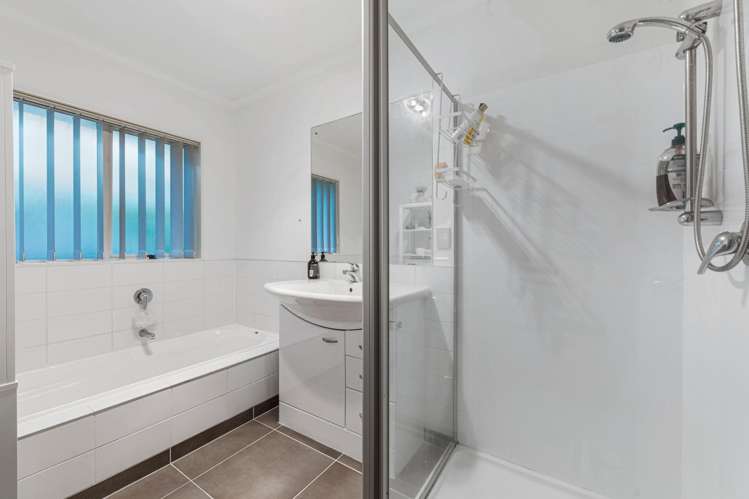 16 Fernloche Place Flat Bush_28