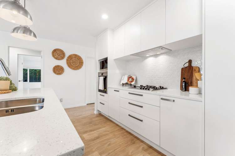 24 Woodridge Drive Stanmore Bay_7
