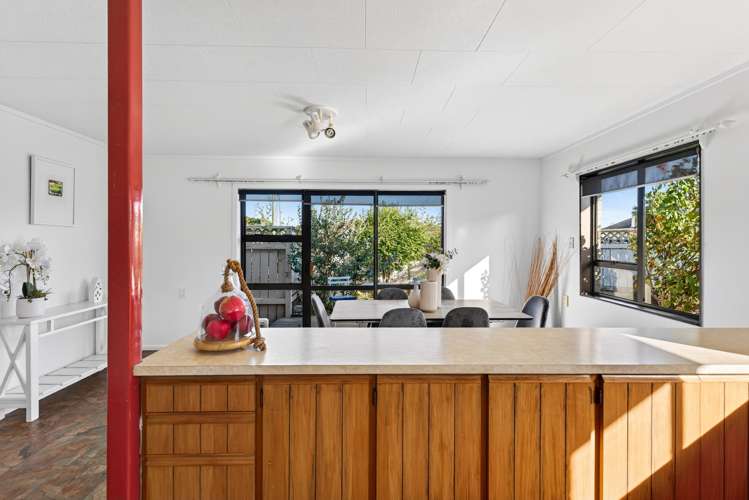 26 Flanders Avenue Onekawa_4