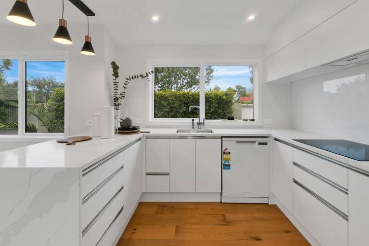 18 Tui Street Point Chevalier_6