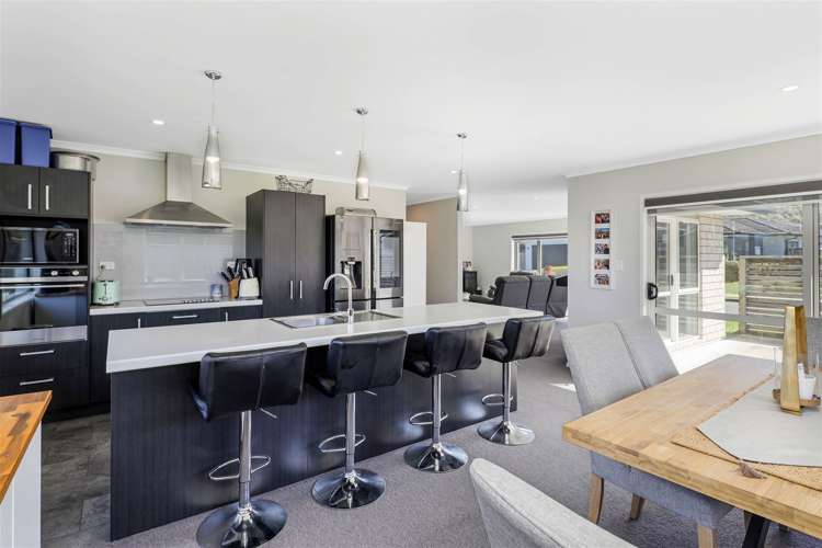 4 Cory Jane Grove Riverstone Terraces_6