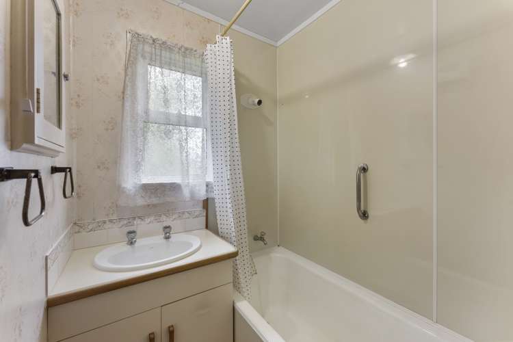 4 Heath Street Wainuiomata_16