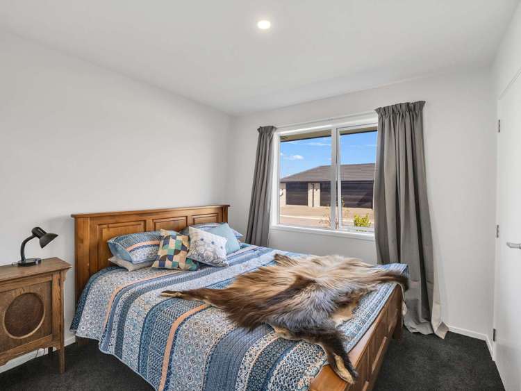 2 Upham Way Amberley_30