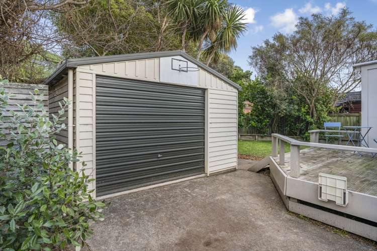 12 Pohutukawa Street Woburn_22