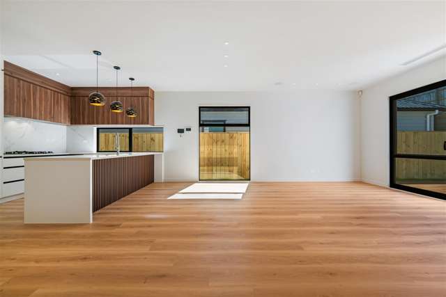 21 Whakairo Crescent Gulf Harbour_2