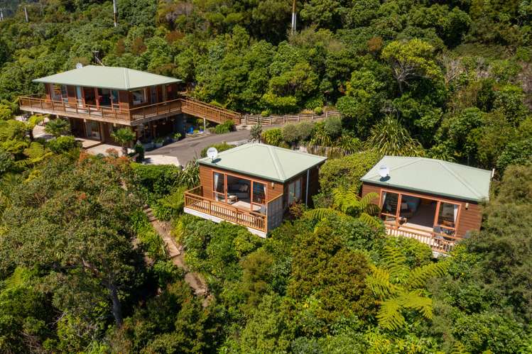 425 Port Underwood Road Whatamango Bay_12