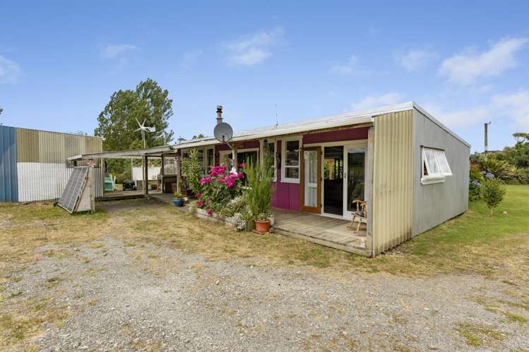 60 Thompsons Road Pahiatua_3