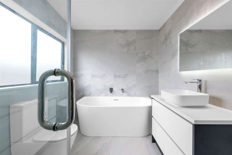 16 Koromeke Street Flat Bush_6