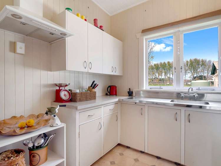 2774 Kaipara Coast Highway Glorit_16