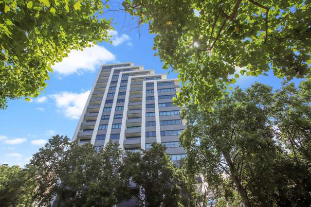 Prestigious Living -  68m² Luxury at Library 27