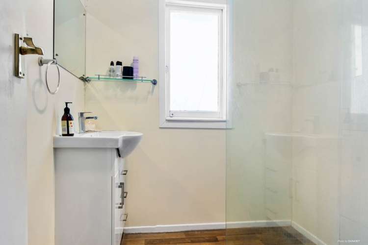 49 Forest Hill Road Henderson_10