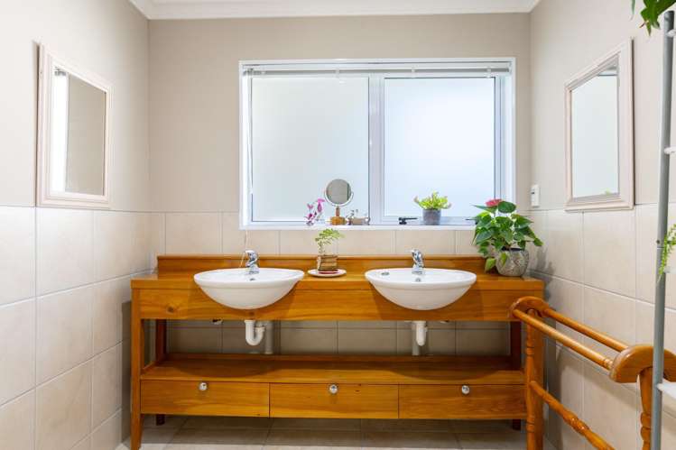 42 Waikawa Road Picton_30