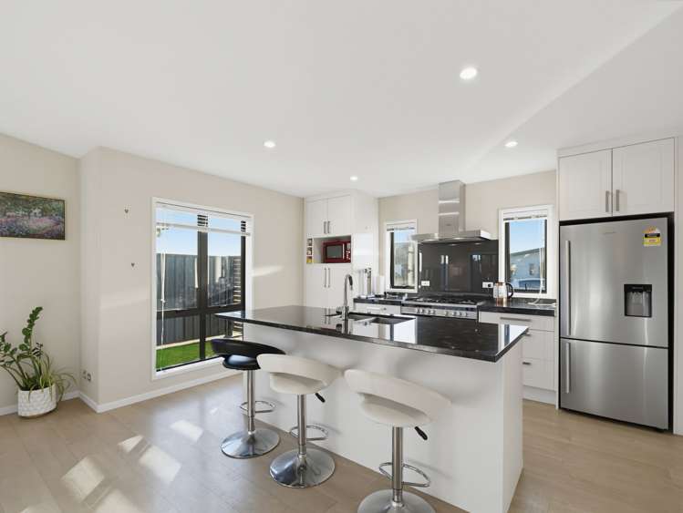 4 Drake Crescent Awatoto_3