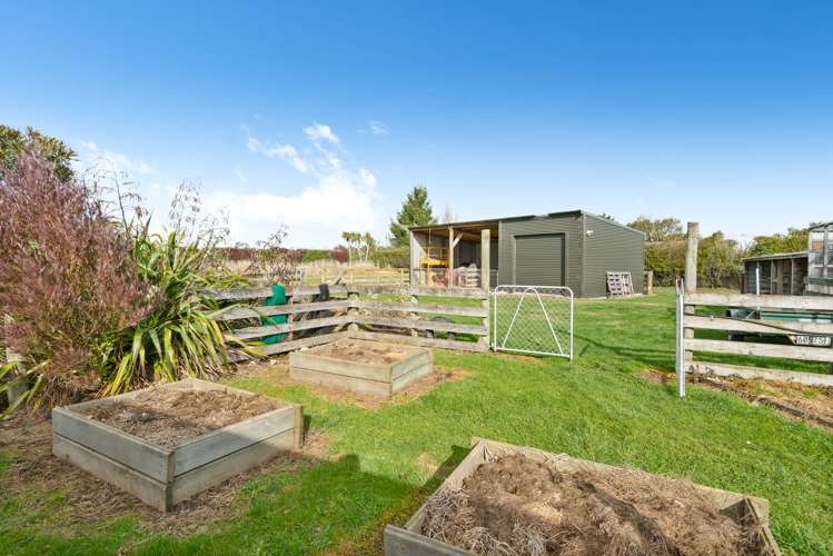 270 Hughes Line West Taratahi_20