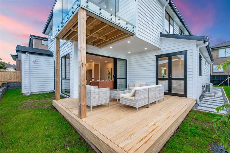 14 Matau Rise Te Atatu Peninsula_21