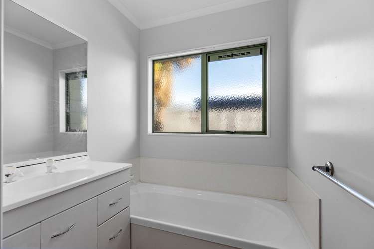 22 Longstead Avenue Papamoa_14