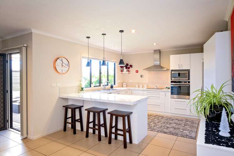 4 Anna Lane Raureka_14