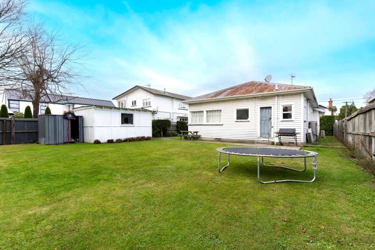 46 St Andrews Square Strowan_7
