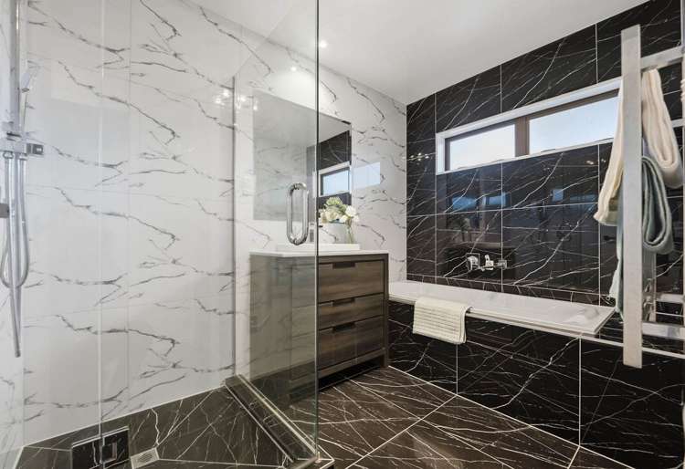 8 Caldecote Place Flat Bush_9