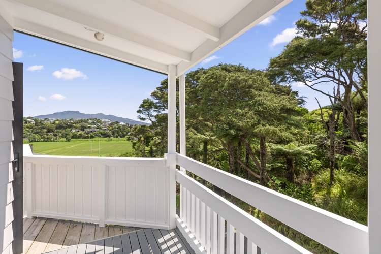 1 Lily Street Raglan_12