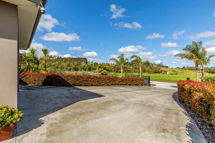 6 Throttle Close Dairy Flat_37