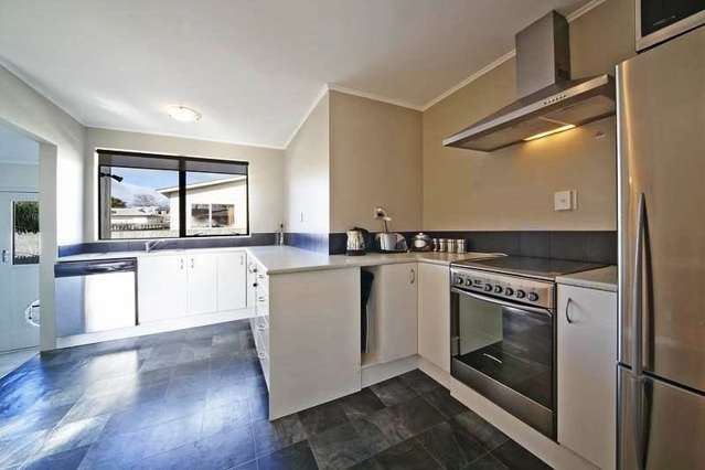 266c Birkdale Road Birkdale_4