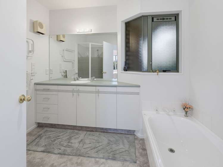 8 Idesia Grove Richmond_12