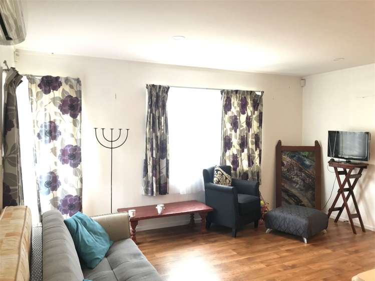 1/2 Aotea Road Glen Eden_2