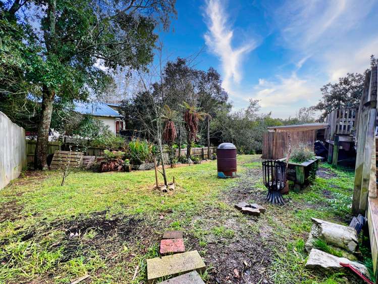 85c Woodglen Road Glen Eden_16