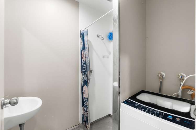 2/340 Lincoln Road Addington_9