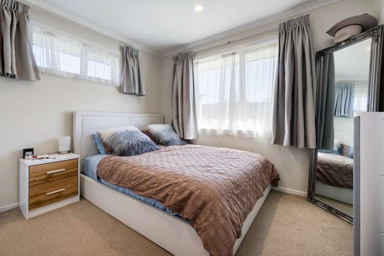 8 and 8A Bartholomew Drive Nawton_15