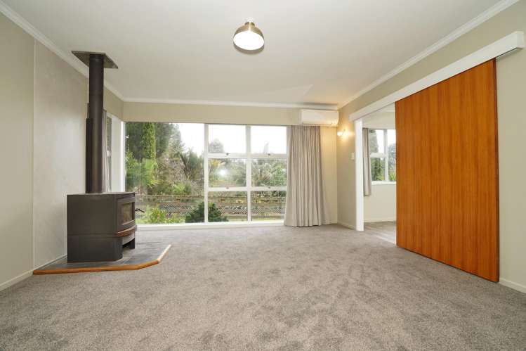 10 Robertson Road Whatawhata_12