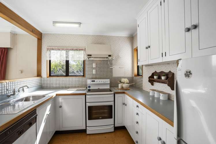 6 Higham Ferrers Place Red Beach_5