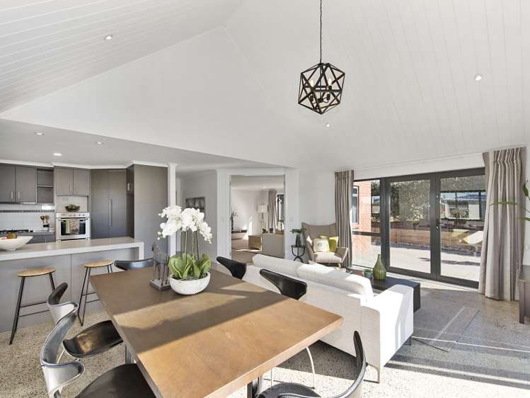 2 Springside Court Huntington_8