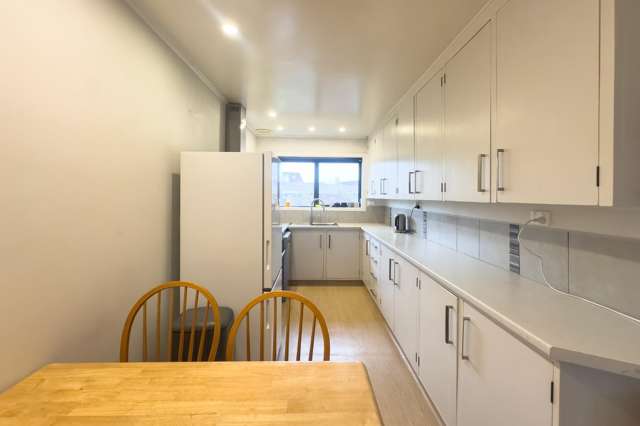 A/3 Farnham Place Ilam_3