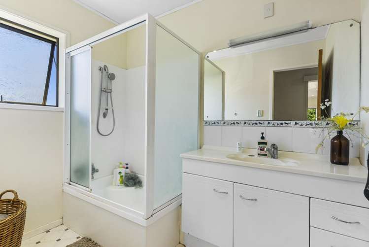 1/9 Malte Brun Place Papatoetoe_11