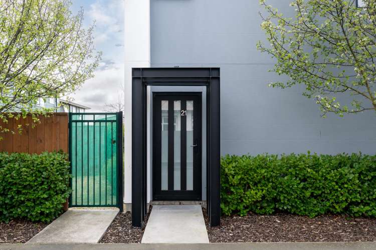 Unit 1/21 Hargest Crescent Sydenham_13