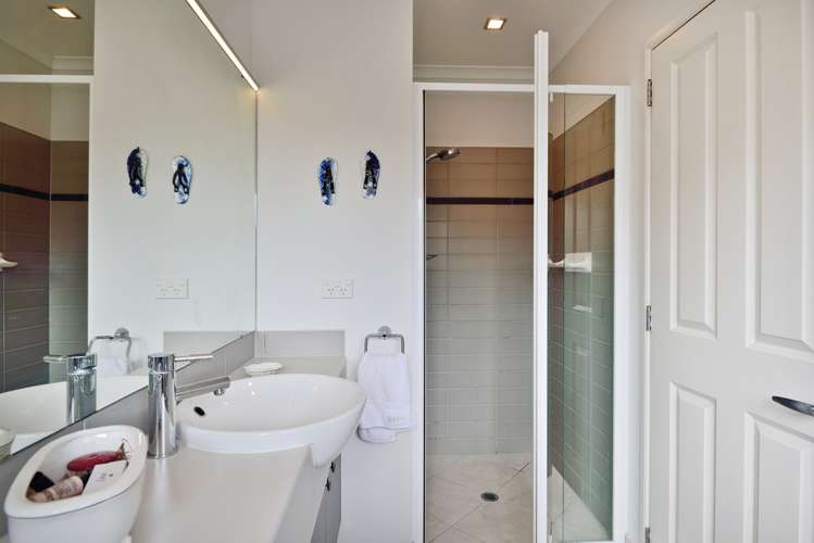 99 Alec Craig Way Gulf Harbour_12